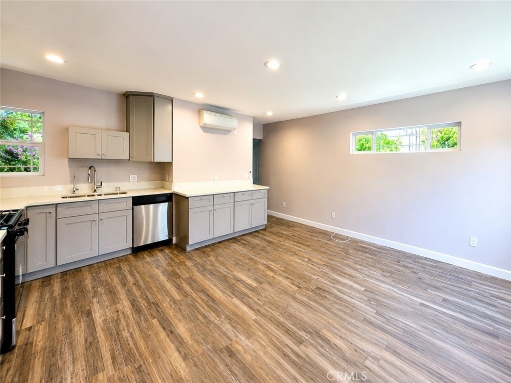 7645 Amestoy - Photo 1