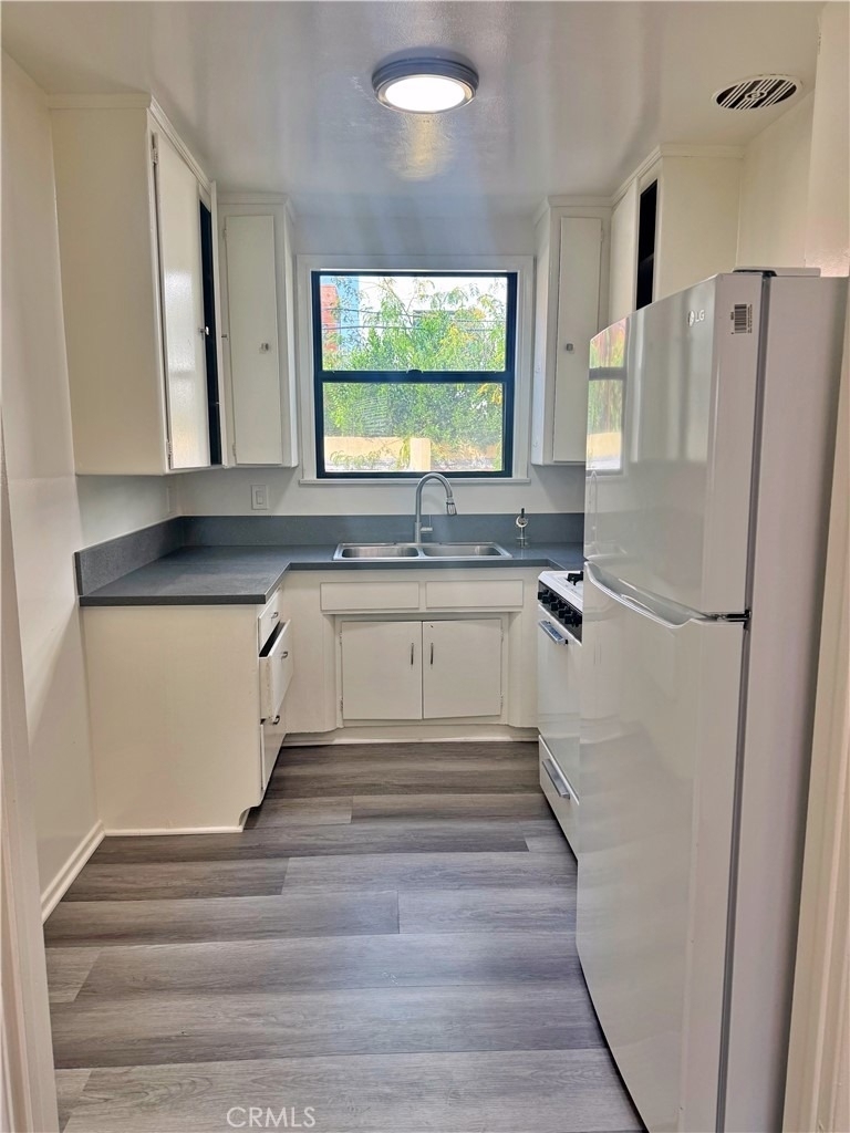 337 S Occidental Boulevard - Photo 5