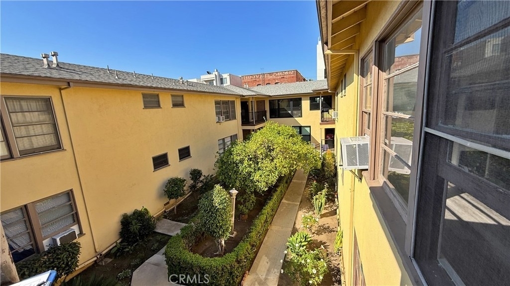 337 S Occidental Boulevard - Photo 1