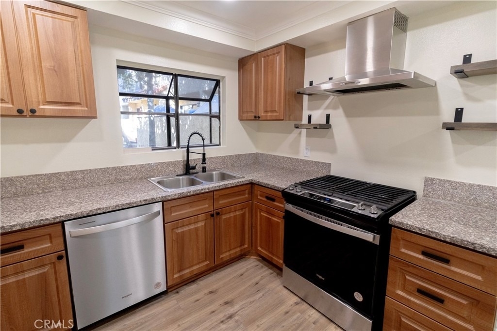 13540 Hubbard - Photo 7