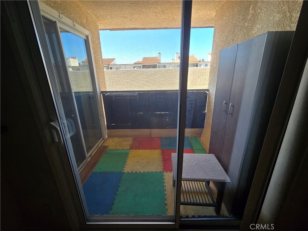 7641 Reseda - Photo 7