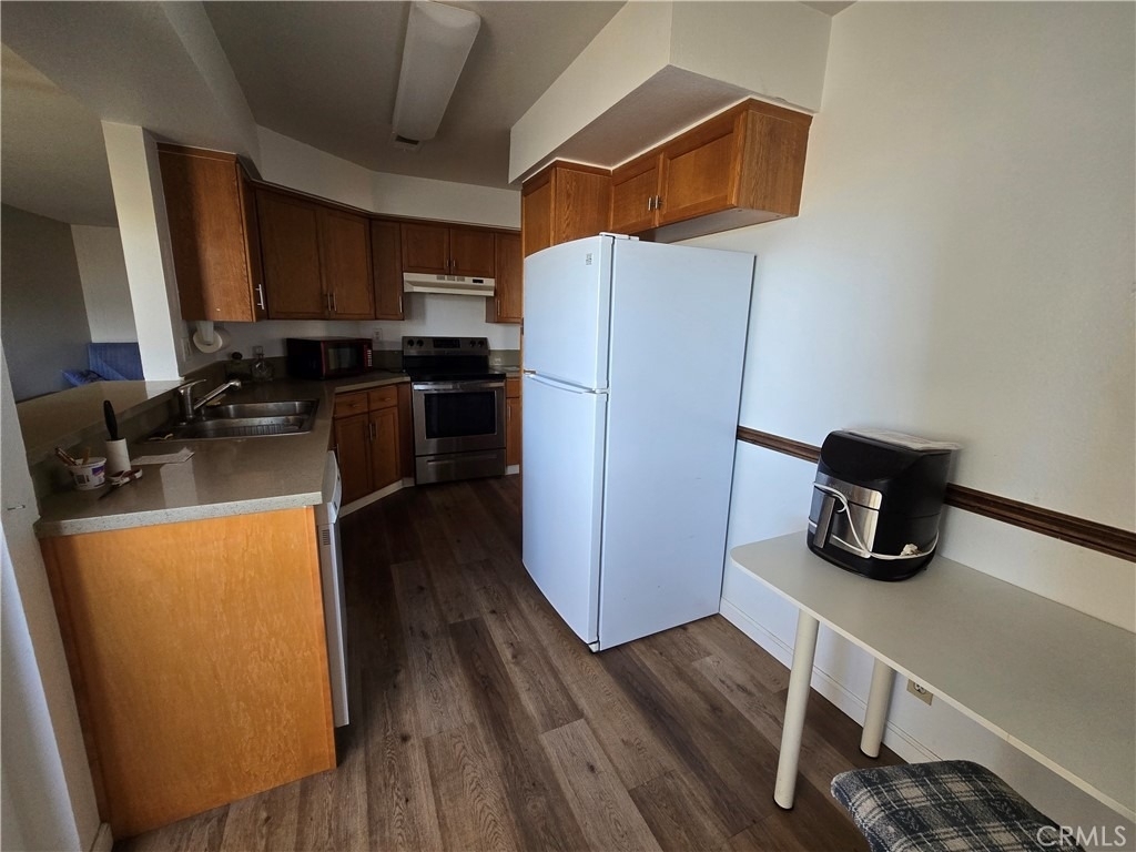 7641 Reseda - Photo 9