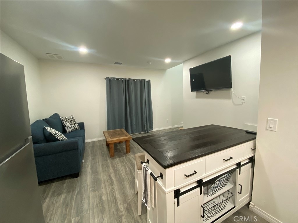 10059 Woodale Avenue - Photo 1