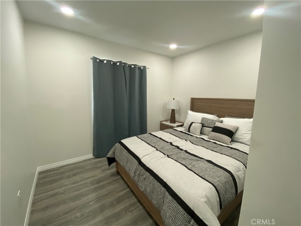 10059 Woodale Avenue - Photo 4