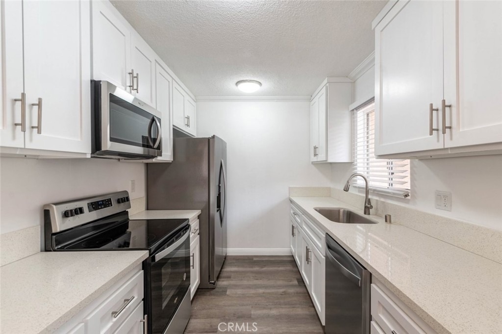 6520 Shirley Avenue - Photo 3