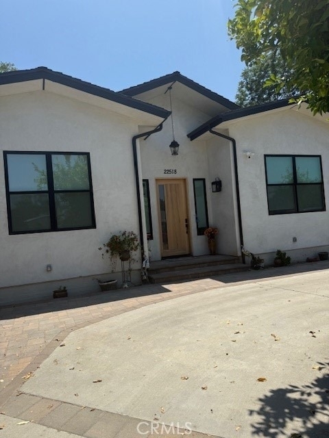 22520 Clarendon - Photo 0