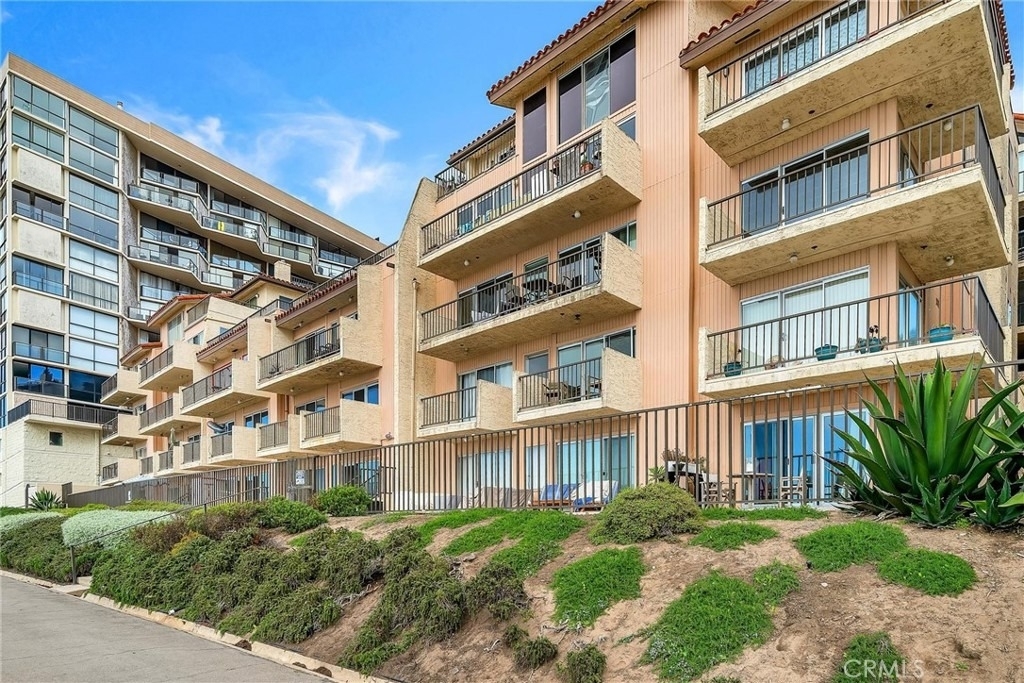 535 Esplanade - Photo 33