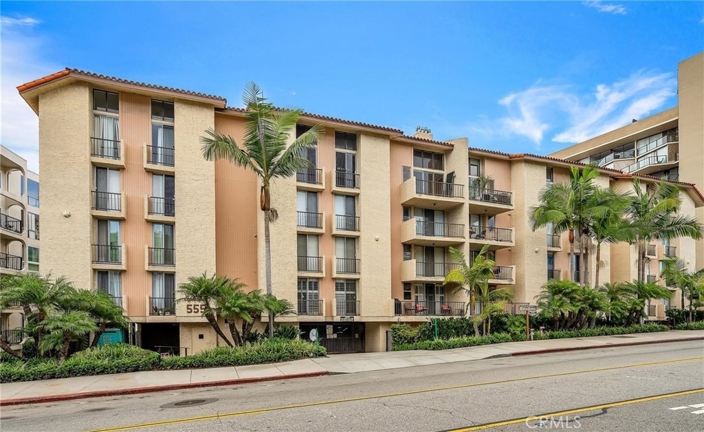 535 Esplanade - Photo 2