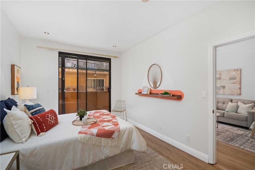 828 N Hudson - Photo 14