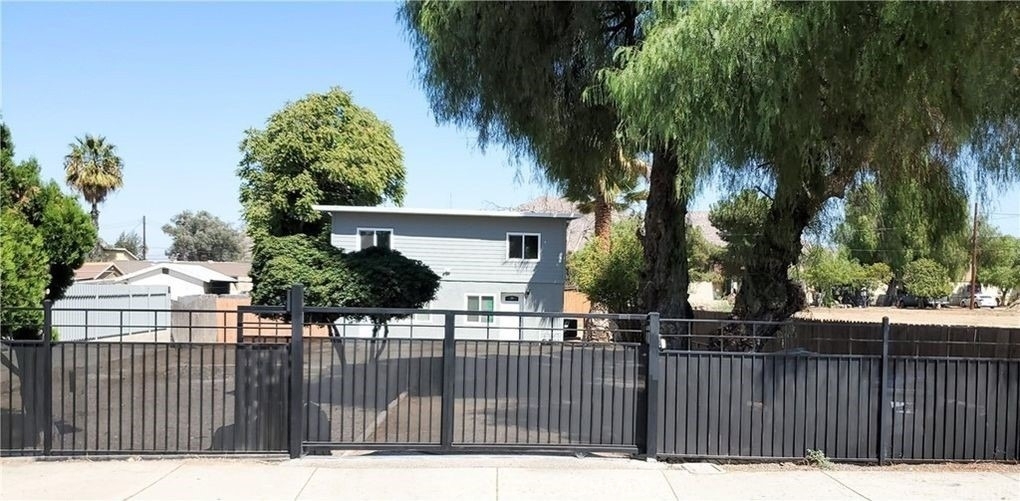 21786 Cottonwood Avenue - Photo 5