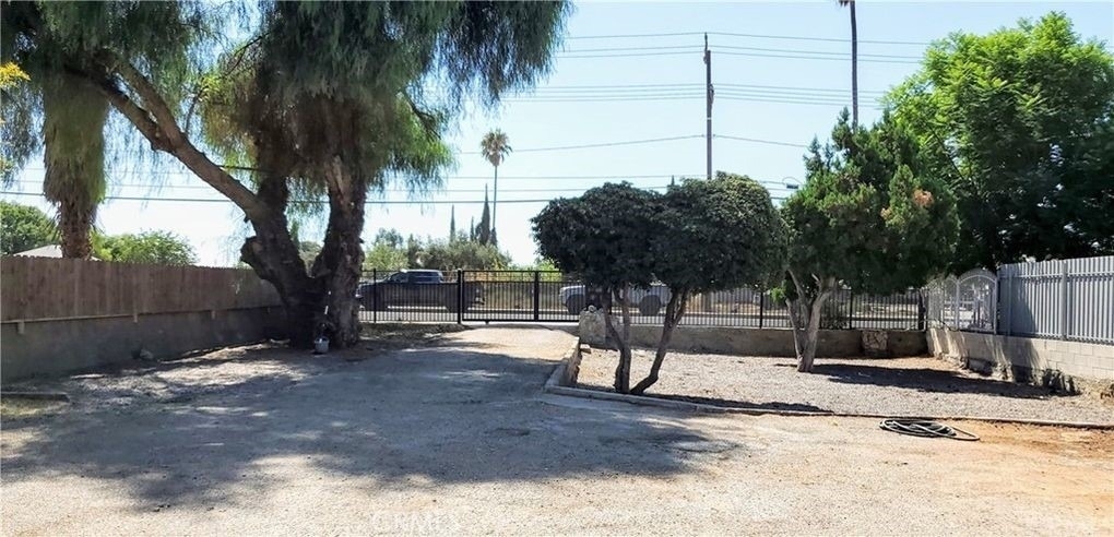 21786 Cottonwood Avenue - Photo 4