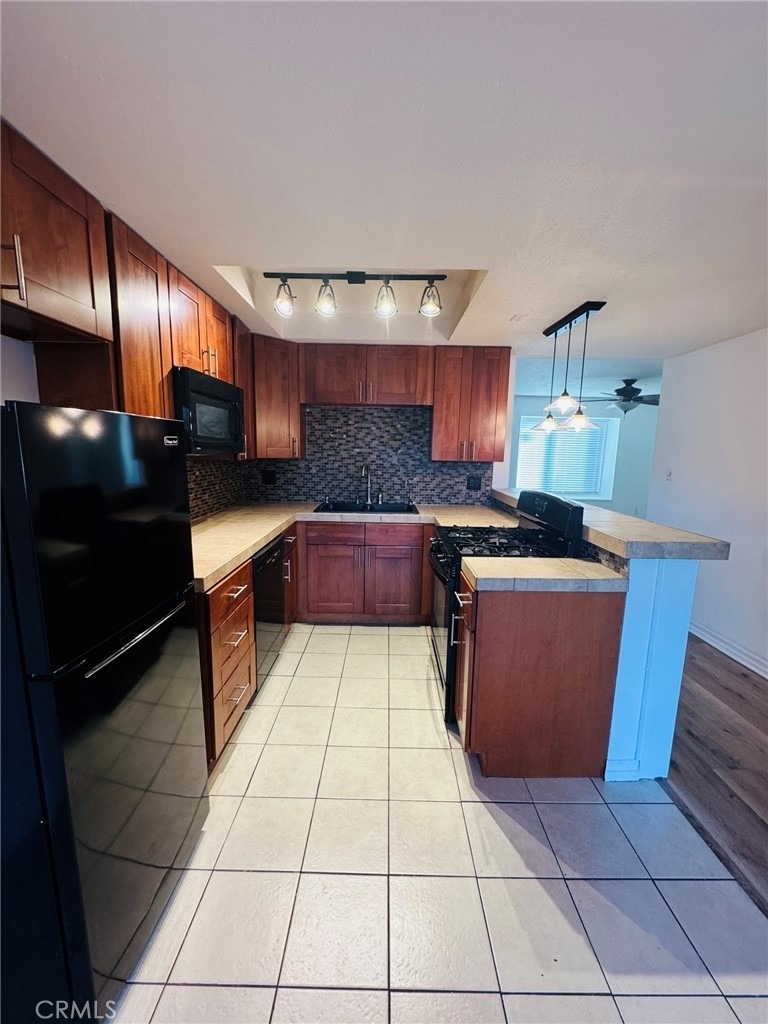 13722 Red Hill - Photo 2