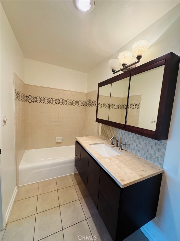 13722 Red Hill - Photo 5