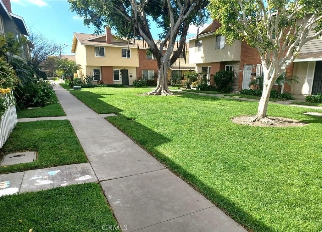 11820 Gloxinia - Photo 2