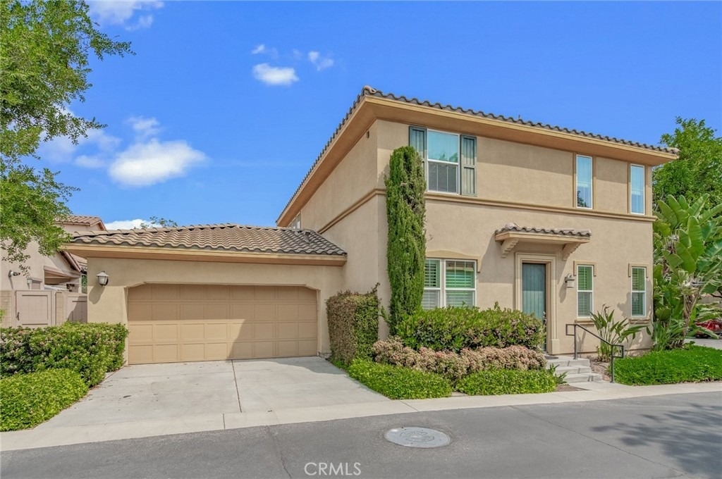 219 Wicker - Photo 1