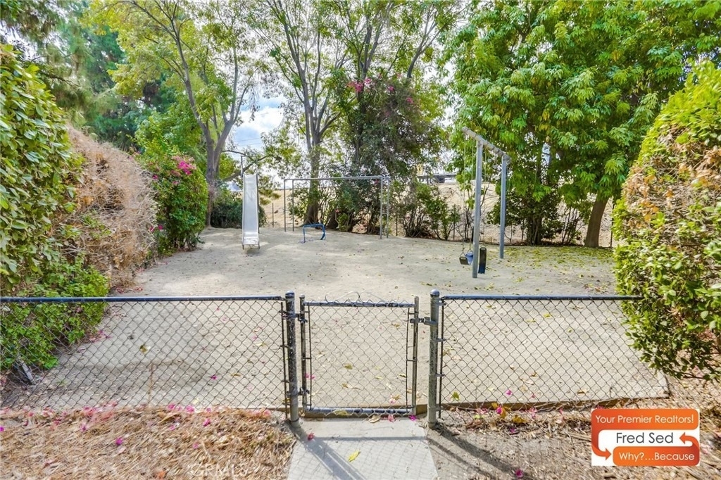 11350 Foothill - Photo 20