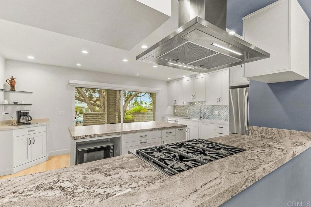 2462 Lozana Road - Photo 5