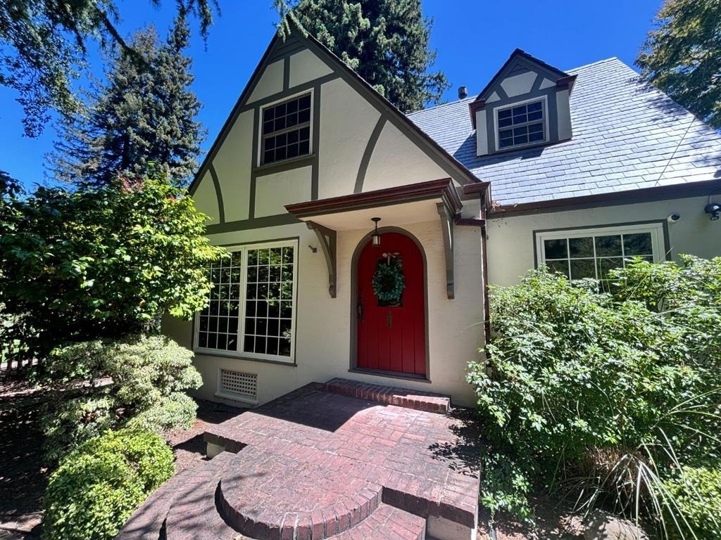 1470 Fernwood Drive - Photo 0