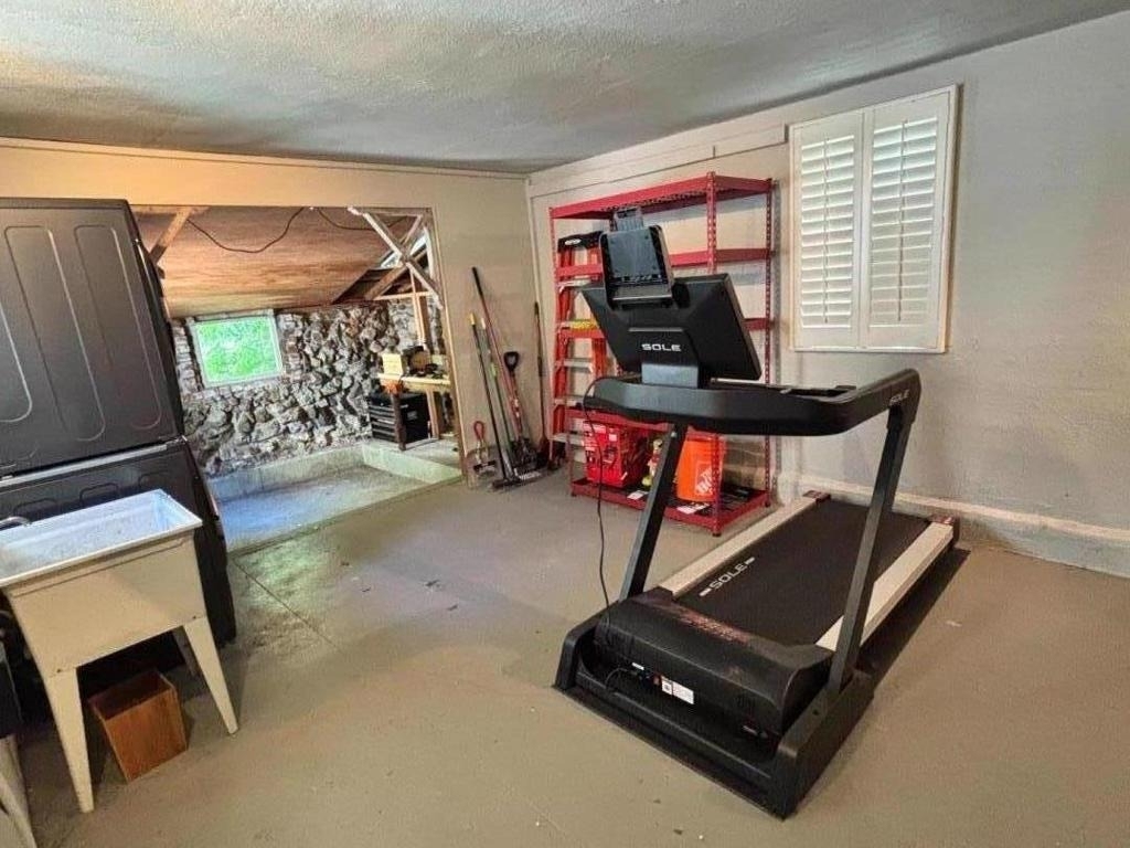 1470 Fernwood Drive - Photo 24
