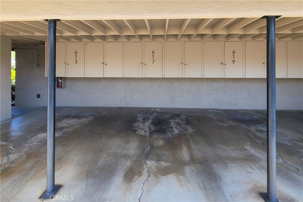 617 Pine Avenue - Photo 16