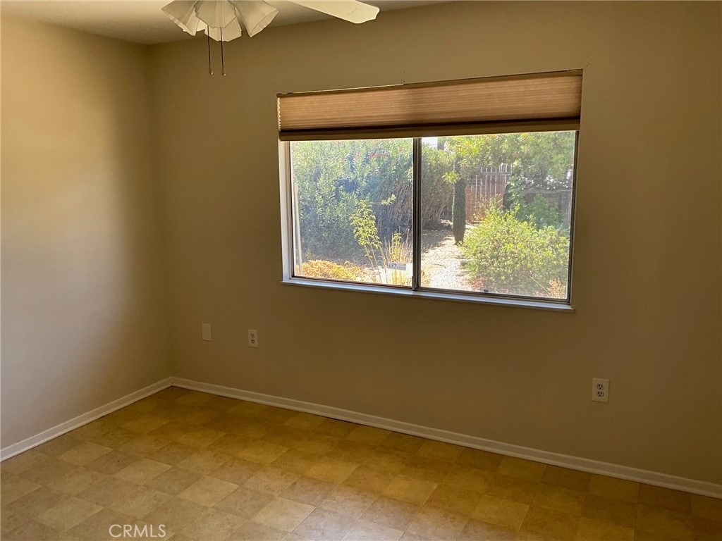 25887 Coombe Hill Drive - Photo 8