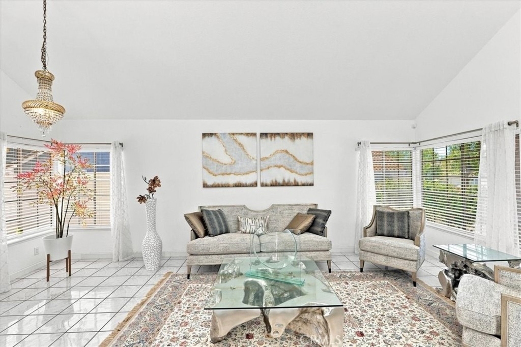 421 Yellowstone - Photo 10