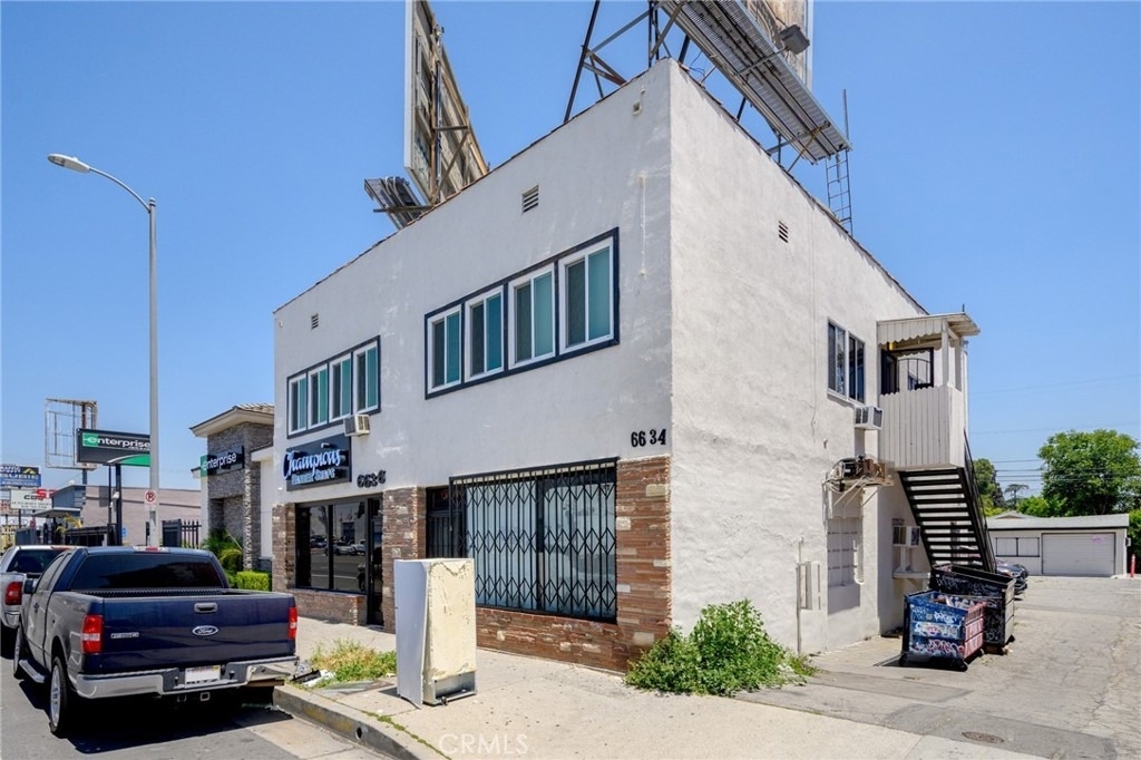 6634 Lankershim Boulevard - Photo 0