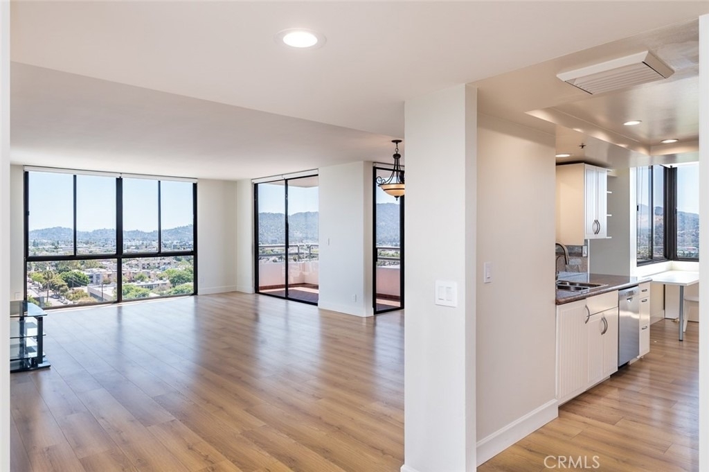 345 Pioneer Drive - Photo 5
