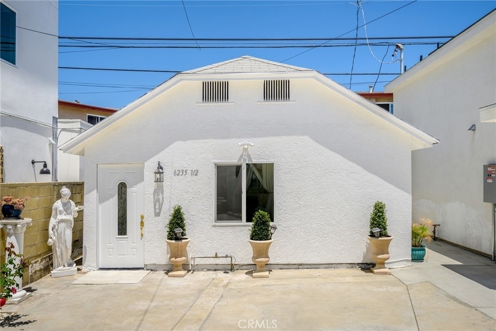 6235 Banner Avenue - Photo 0