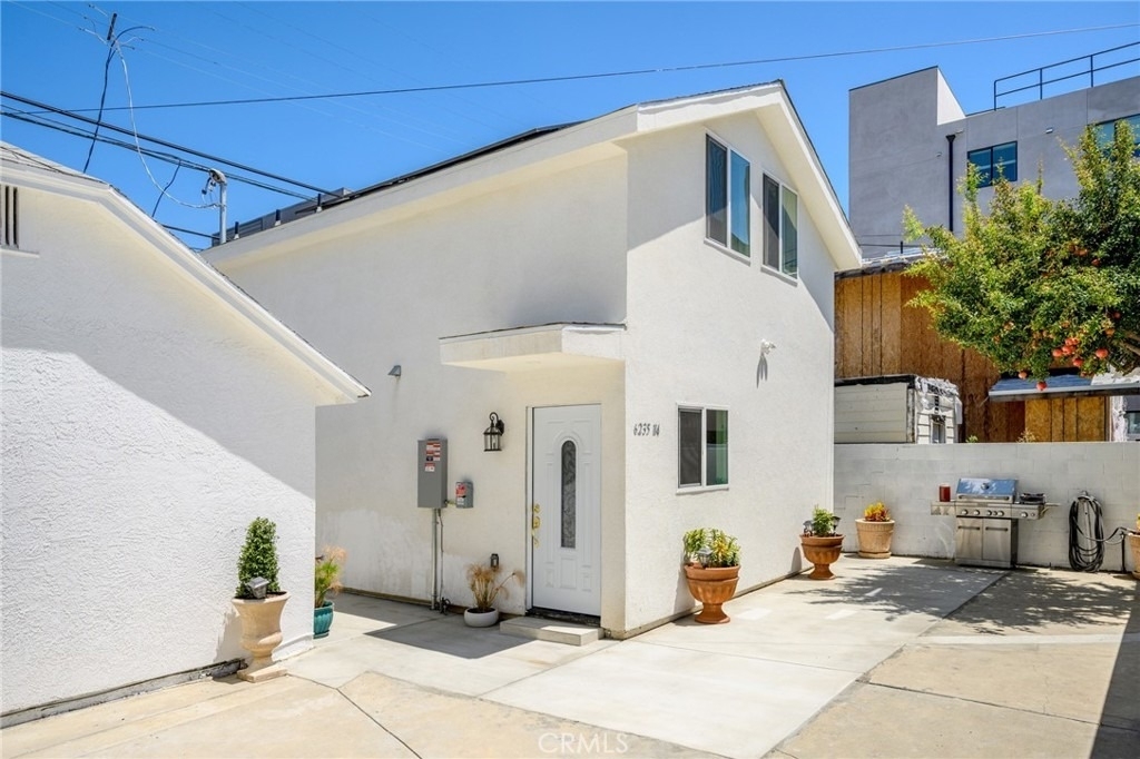 6235 Banner Avenue - Photo 0