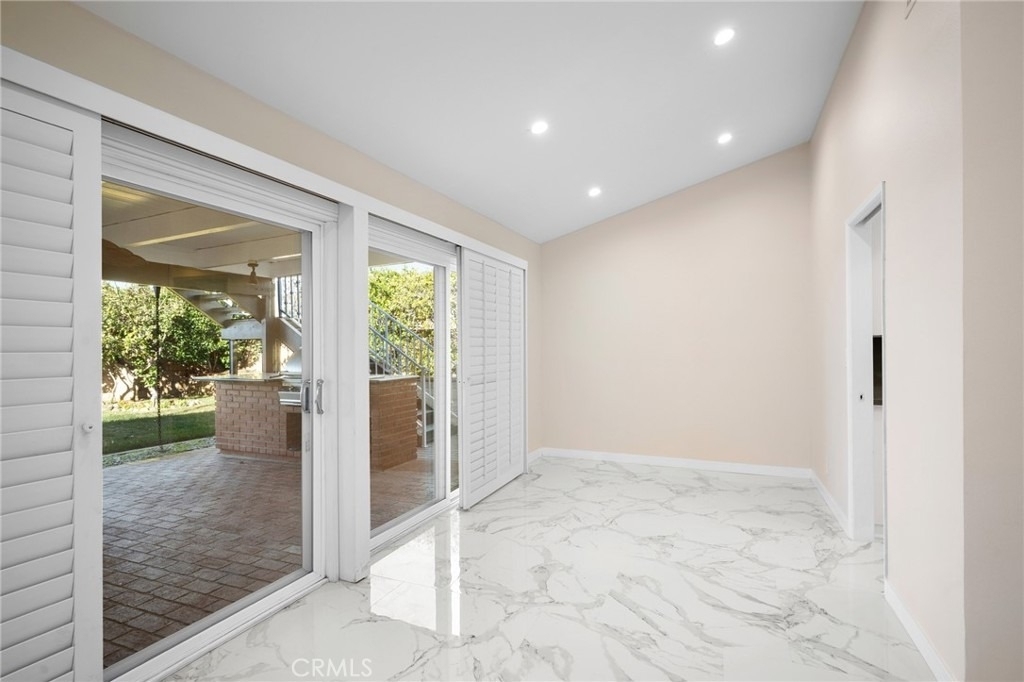 13945 Breger Avenue - Photo 9