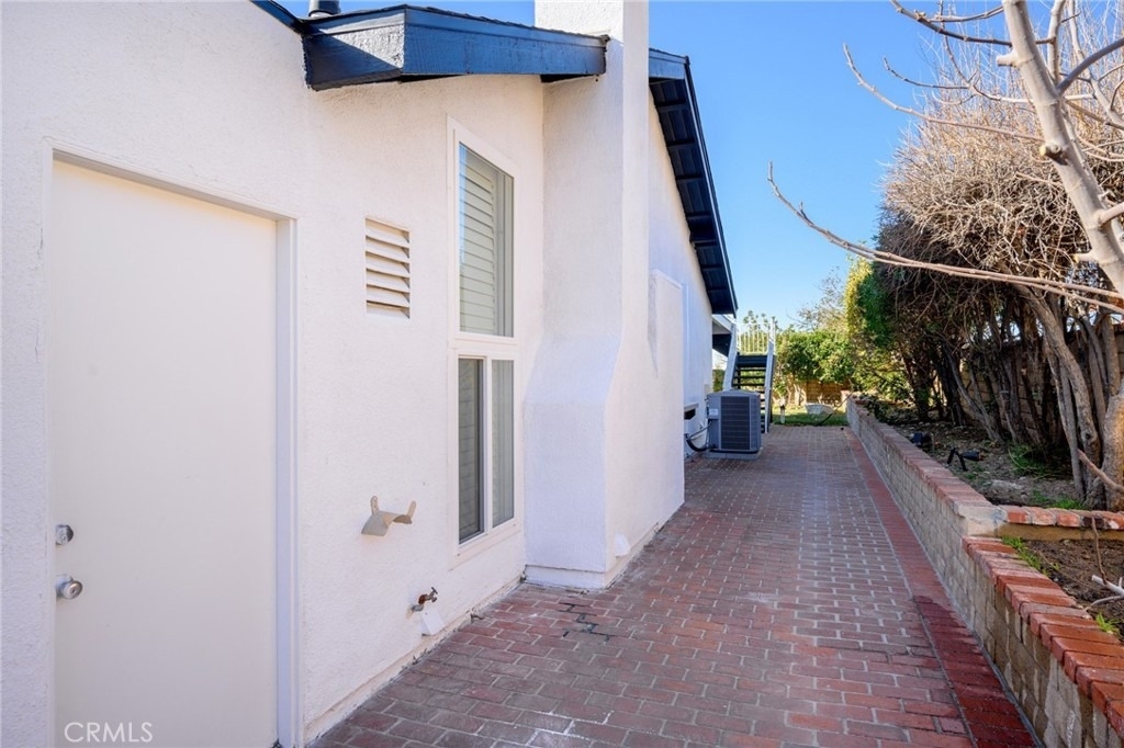 13945 Breger Avenue - Photo 37