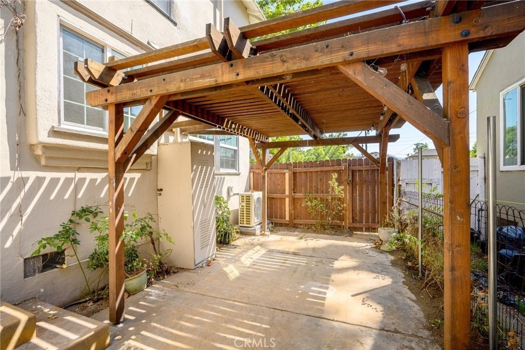 1101 Norton Avenue - Photo 18
