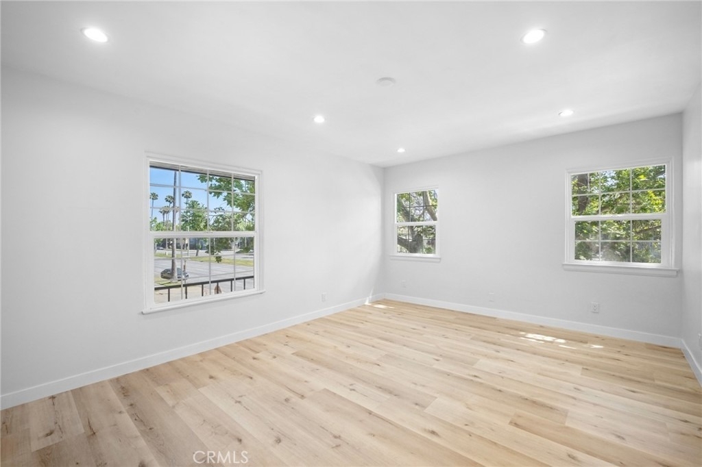 1101 Norton Avenue - Photo 11