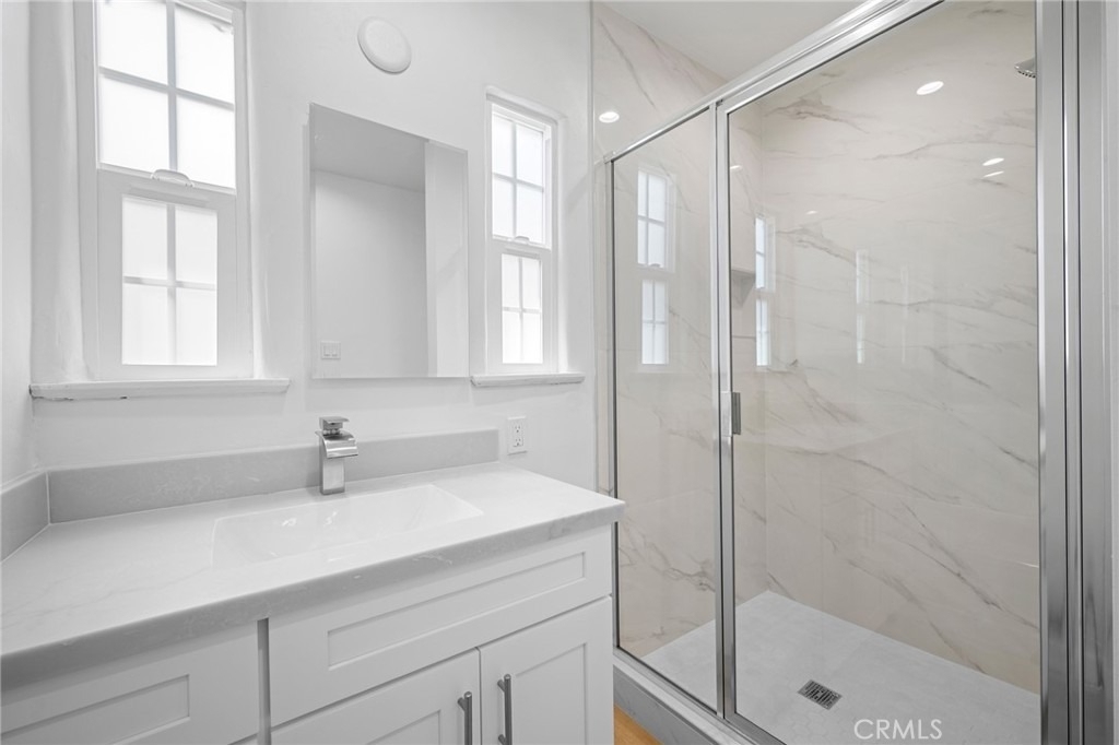 1101 Norton Avenue - Photo 14