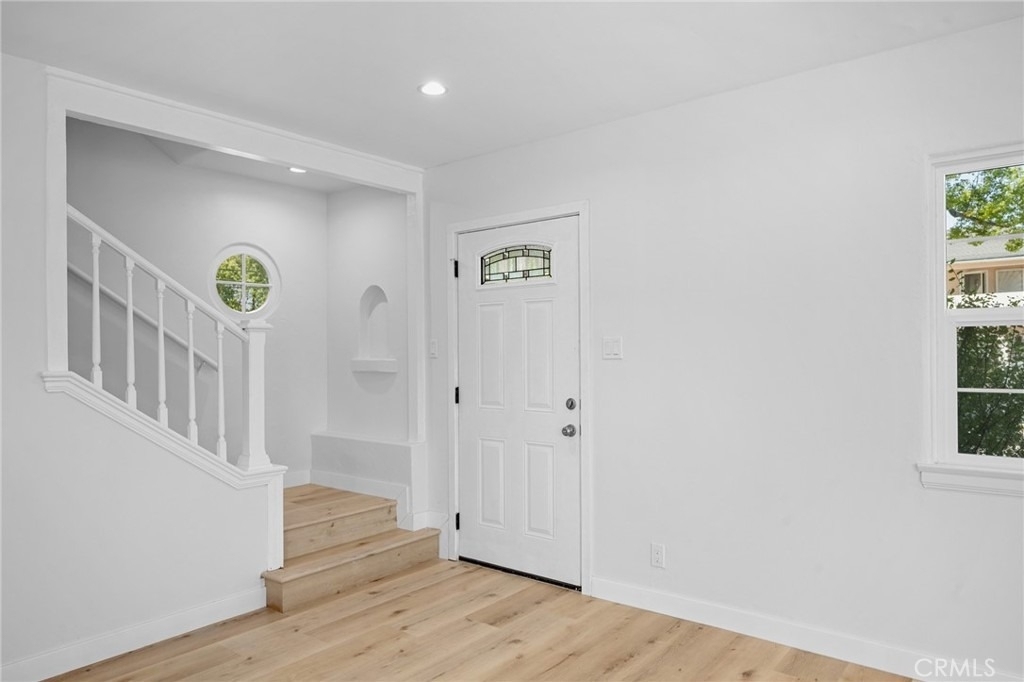 1101 Norton Avenue - Photo 2