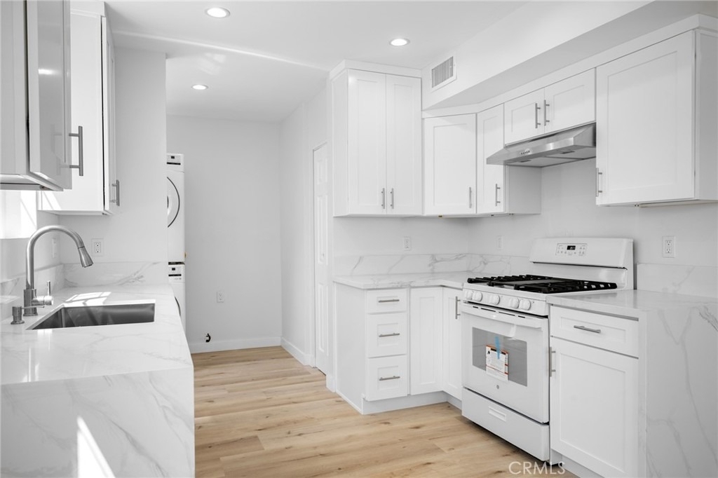 1101 Norton Avenue - Photo 9