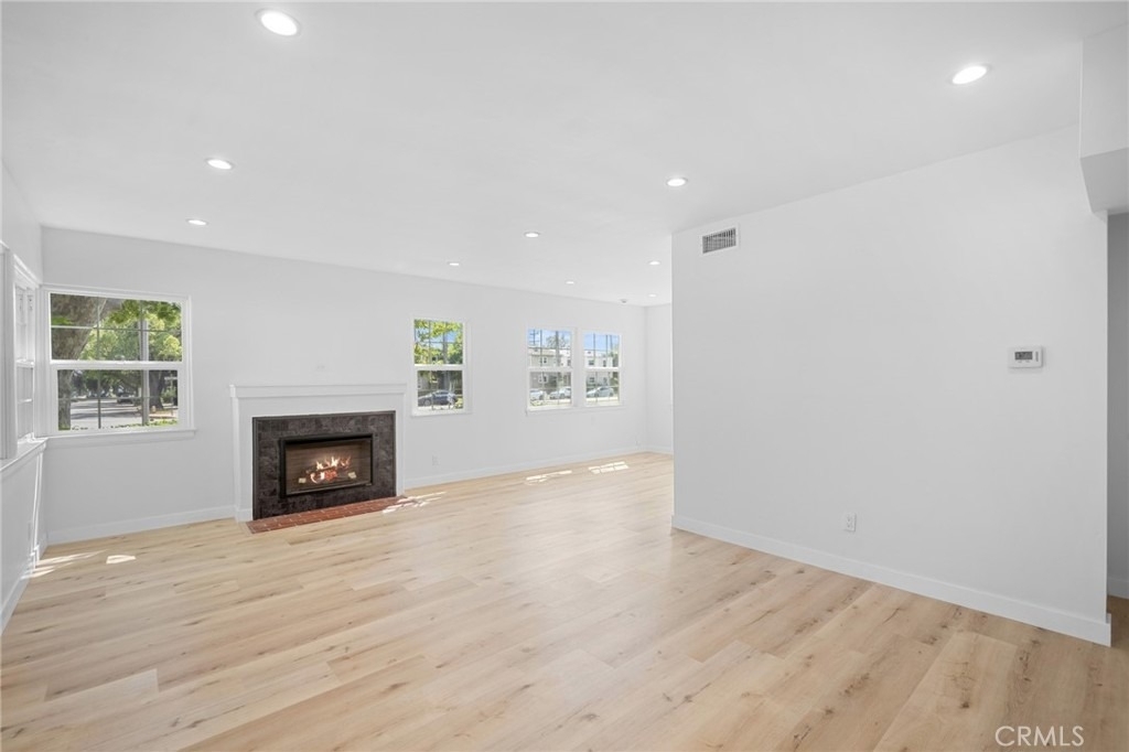1101 Norton Avenue - Photo 3
