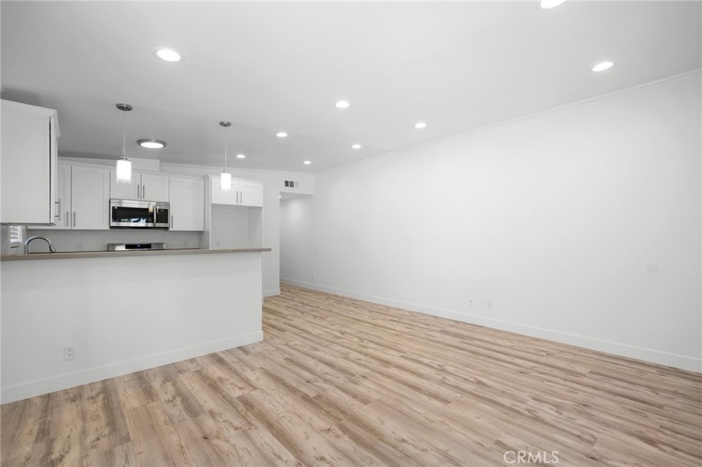 309 Sinclair - Photo 6