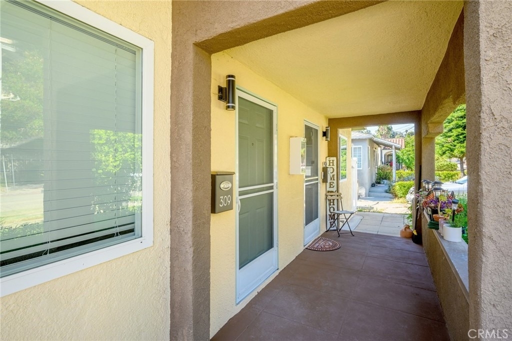 309 Sinclair - Photo 1