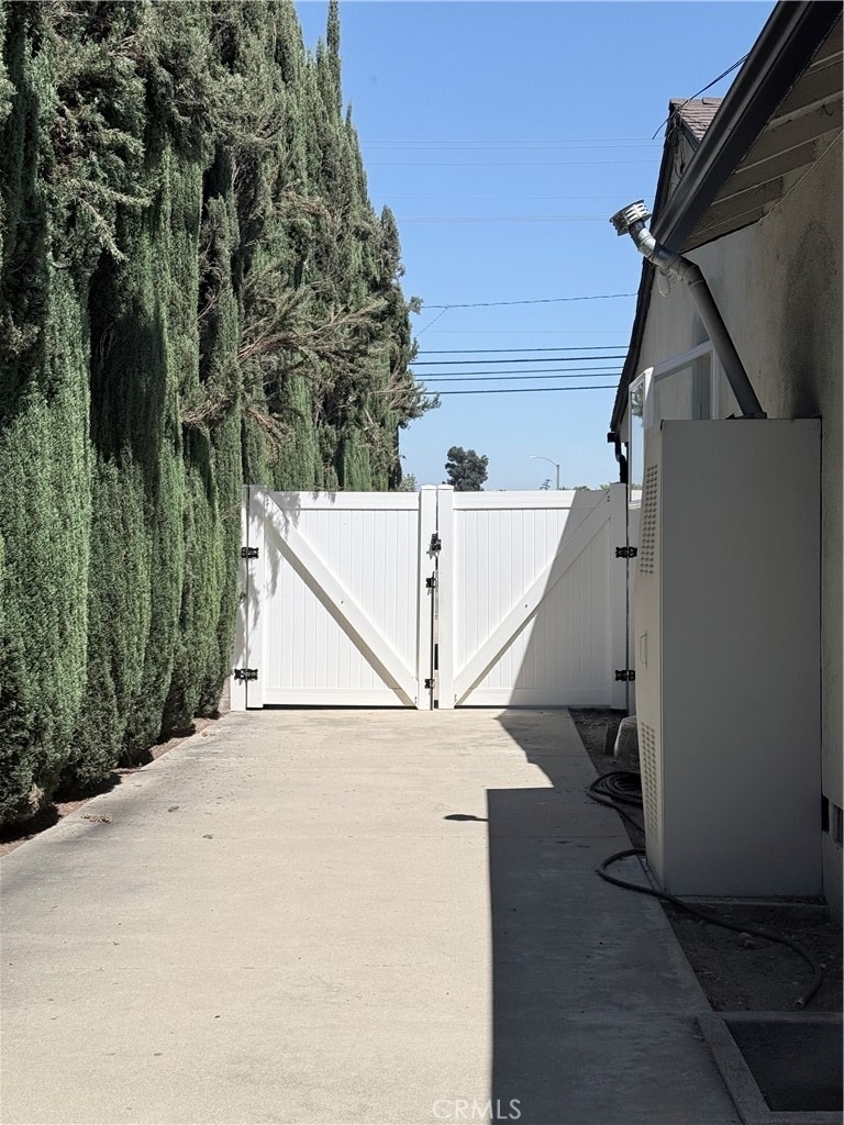 527 N San Antonio Avenue - Photo 18