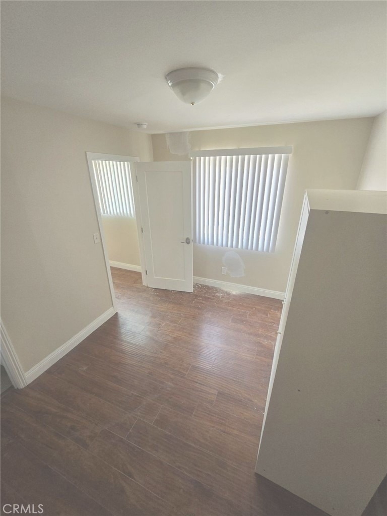628 W 59th Place - Photo 12