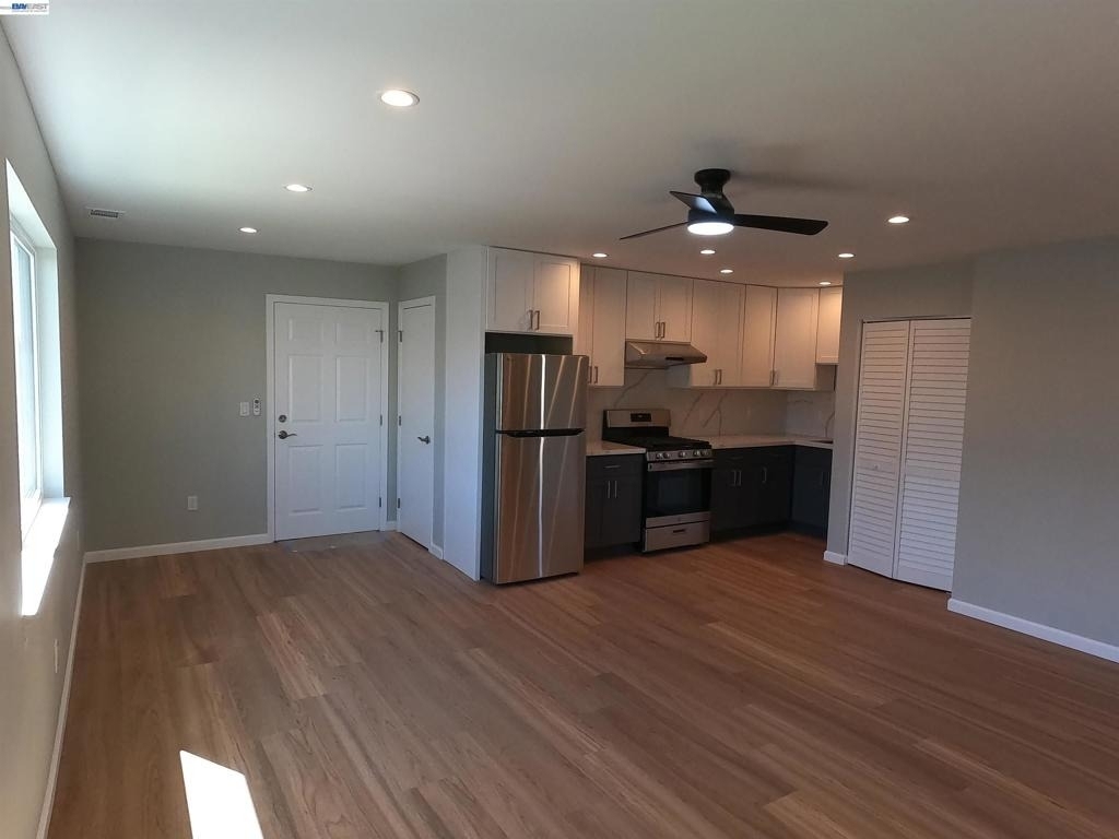 722 Foothill Blvd - Photo 1