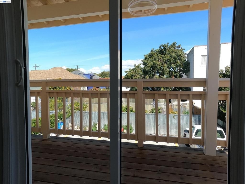 722 Foothill Blvd - Photo 9