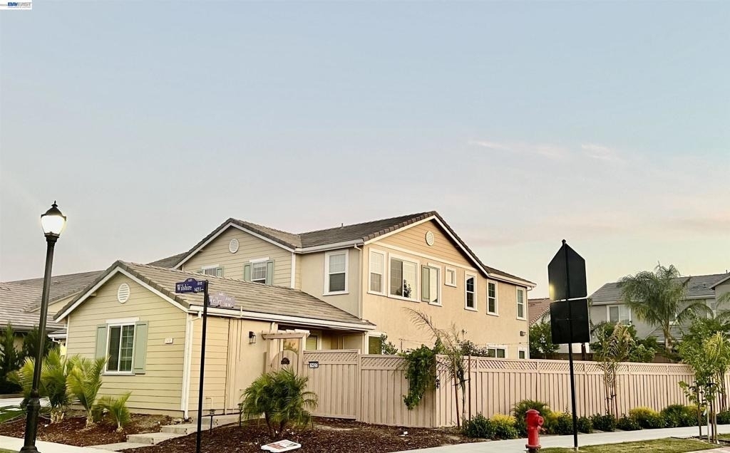 1429 S Wilshire Ave - Photo 1