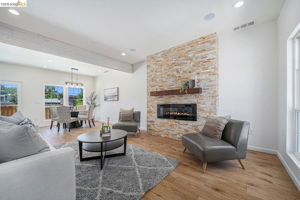 731 Beatrice St - Photo 4