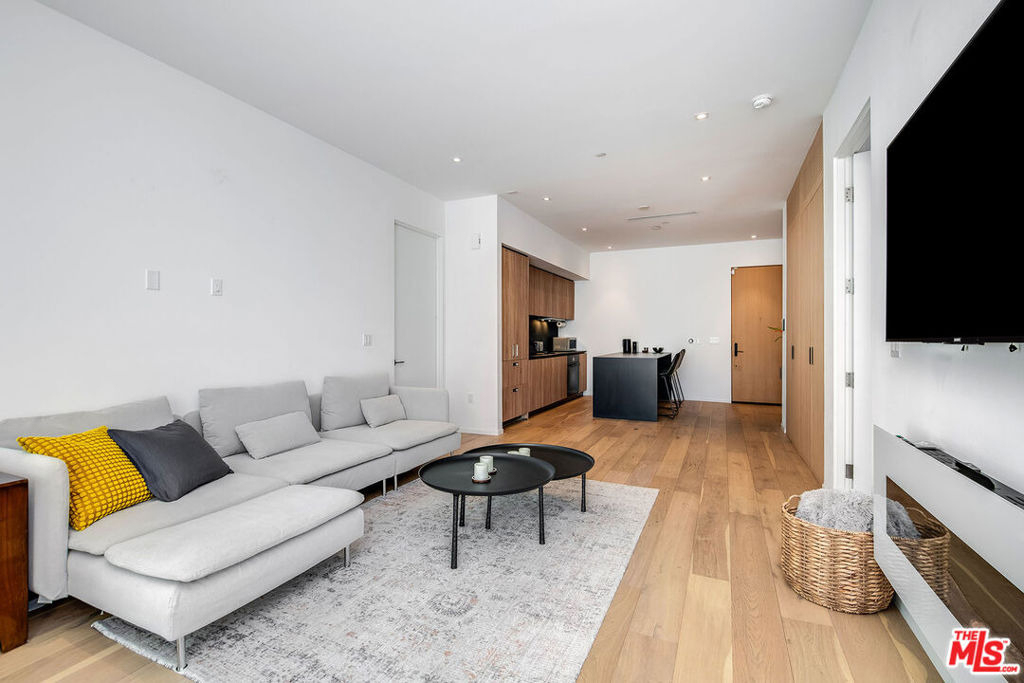 1030 N Kings Road - Photo 20