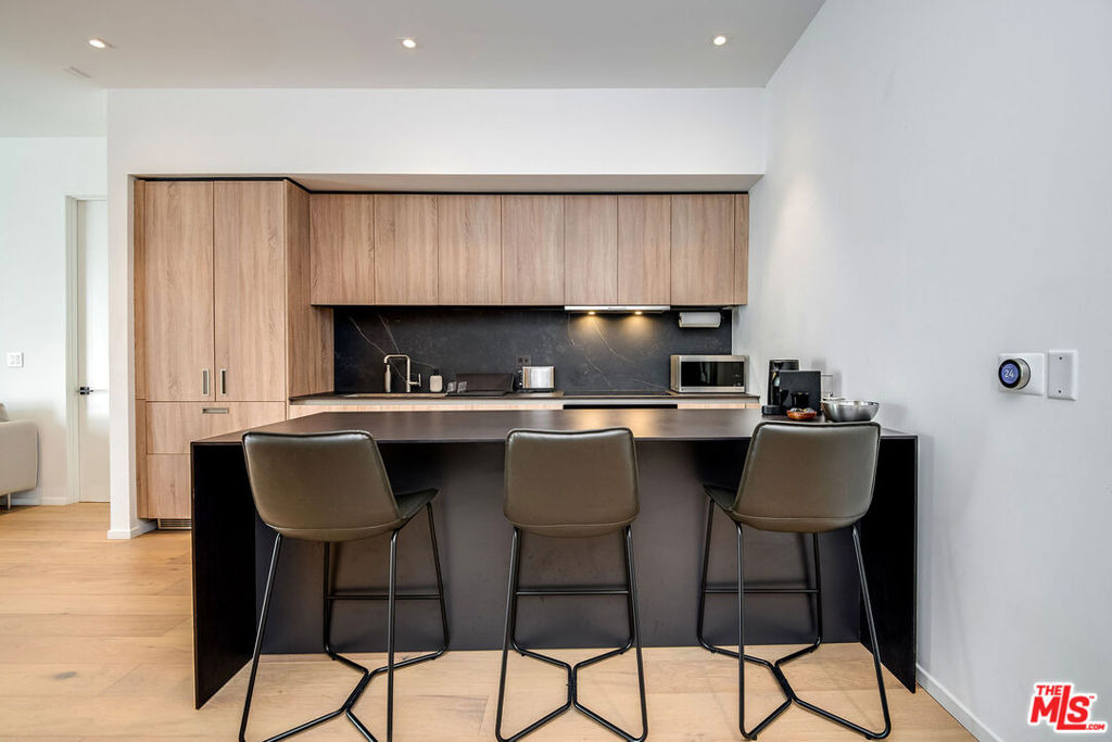 1030 N Kings Road - Photo 3