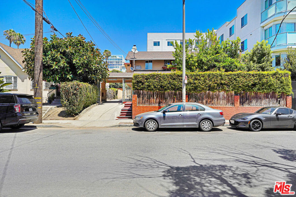 7139 Hawthorn Avenue - Photo 0