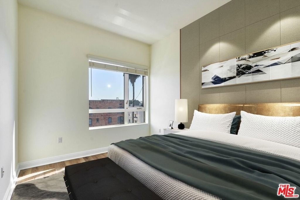345 S Gramercy Place - Photo 7